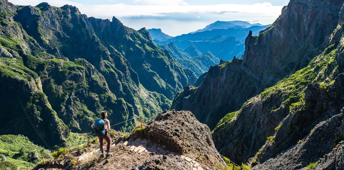 Frau am Pico Ruivo auf Madeira