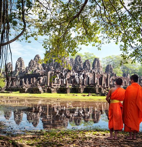 Mönche in Angkor Wat in Kambodscha