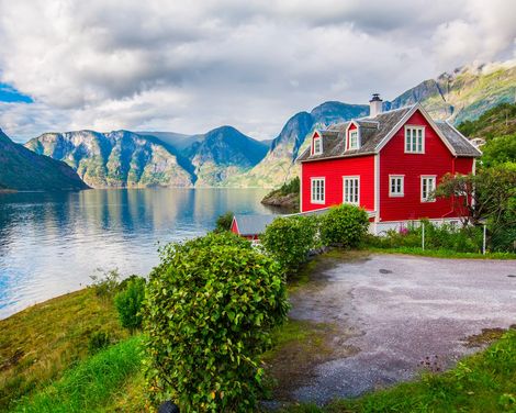 Norwegian Fjords with Costa Favolosa from/to Hamburg