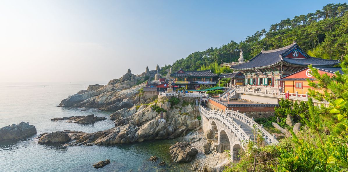 Tempel in Busan direkt am Meer in Südkorea