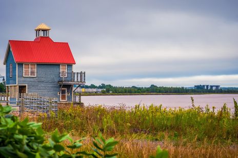 Haus mit einem roten Dach in Moncton, Kanada