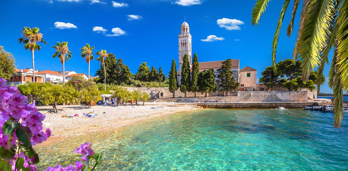 Strand von Hvar, Kroatien