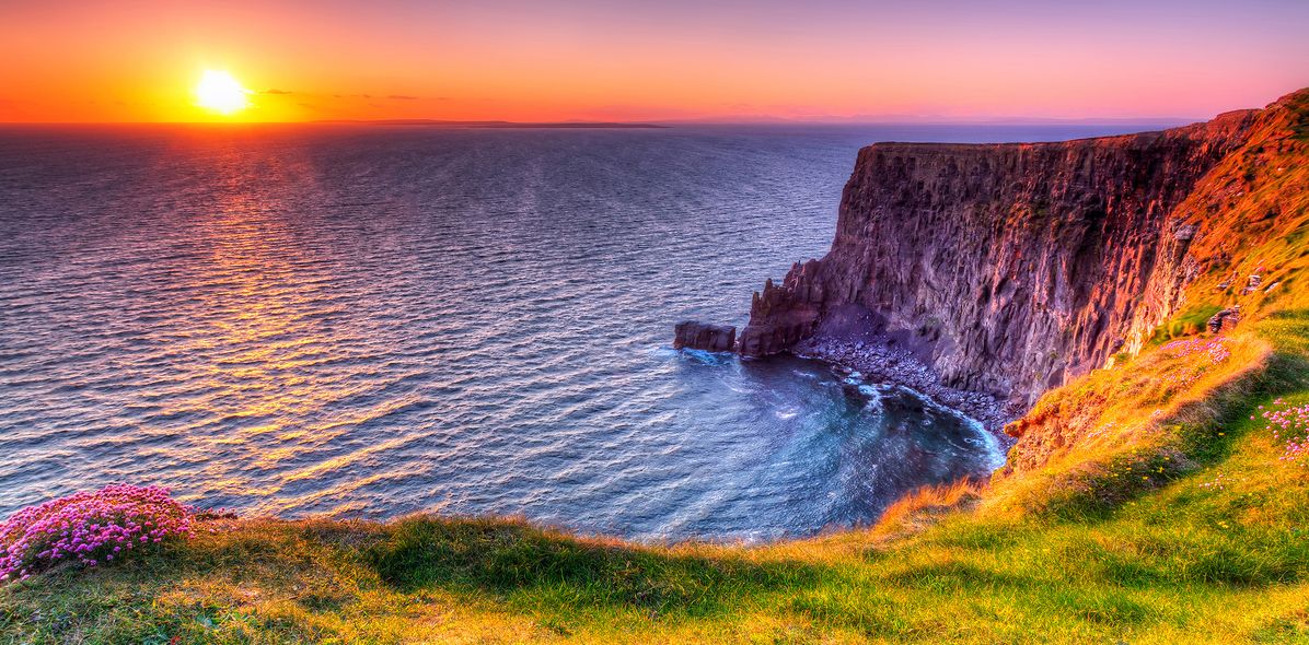 Sonnenuntergang an den Klippen von Moher