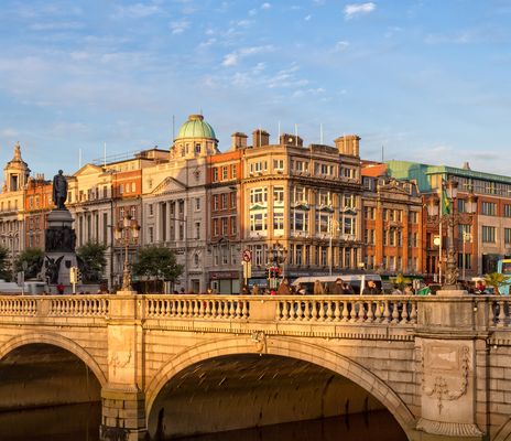 Ausblick auf eine Brücke in Dublin