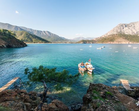 Kreuzfahrt mit einem Motorsegler ab/an Kemer mit Baden in Alanya-0