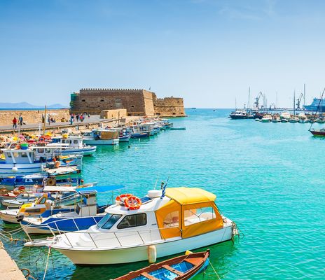 Hafen von Heraklion mit Booten