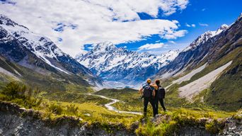 Wanderer in den Bergen von Neuseeland
