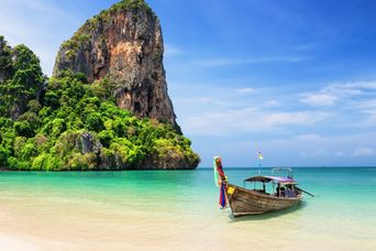 Boot am Strand von Phuket, Thailand