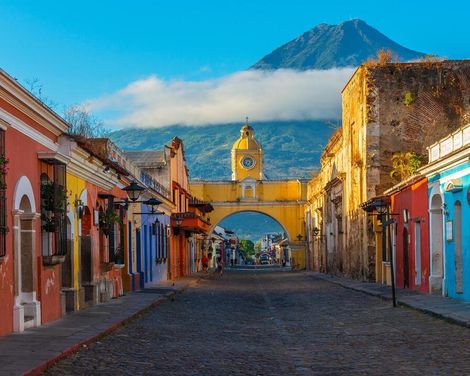 In kleiner Gruppe zwischen Vulkanen, Regenwald und lebendiger Kultur-0