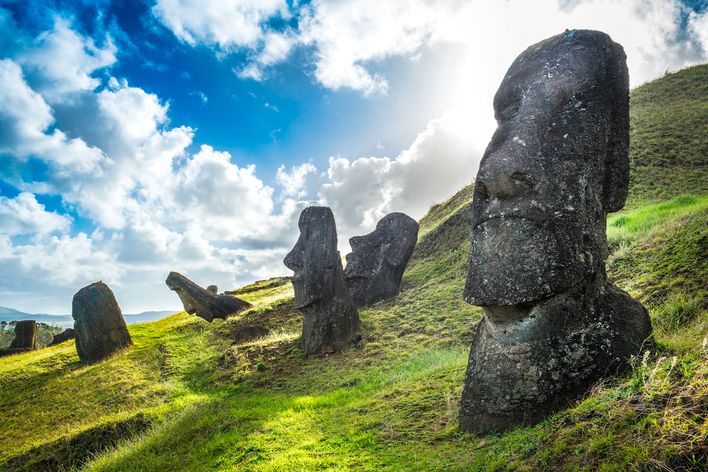 UNESCO Welterbe Statuen Moai auf der Osterinsel in Chile