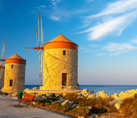 Windmühlen am Hafen von Rhodos