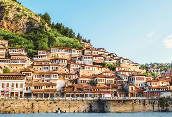 Albanien