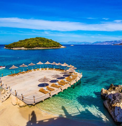 Strand von Ksamil in Albanien