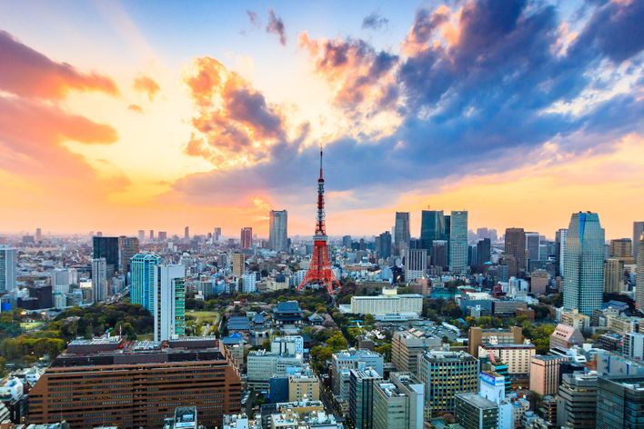 Skyline Tokio bei Sonnenuntergang