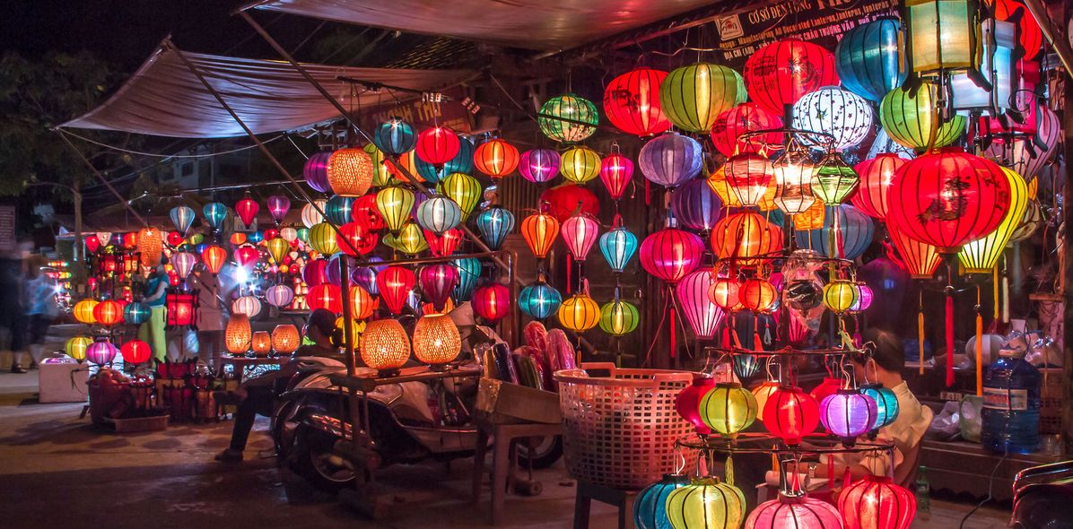Laternen am Markt in Vietnam
