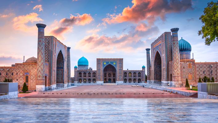 Blick auf einen Palast in Usbekistan 
