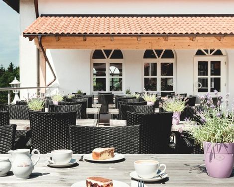 Erholungsurlaub im Burghotel am Hohen Bogen-3