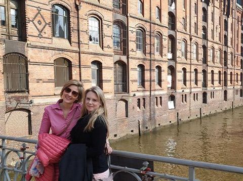 Moni und Viktoria in Hamburg