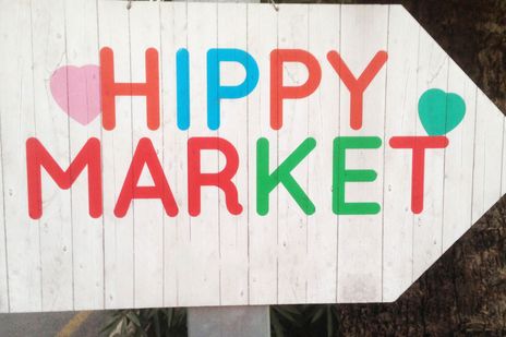 Schild von Hippie Markt auf Formentera