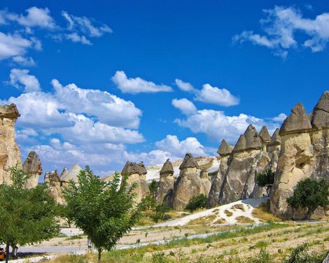 Zwischen Feenkaminen und türkisblauen Buchten-1
