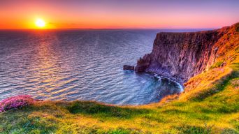 Sonnenuntergang an den Klippen von Moher