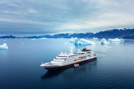 MS Hamburg im Nordland