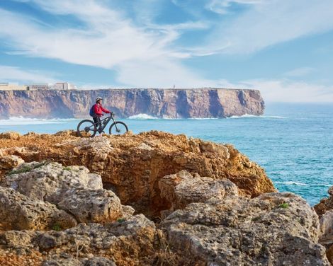 Individuelle Rundreise ab/an Faro: Radeln an der Algarve zwischen Felsen und Meer