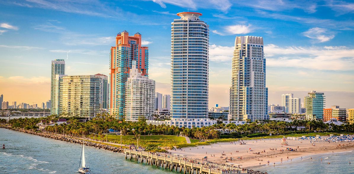 Blick auf Wolkenkratzer in Miami