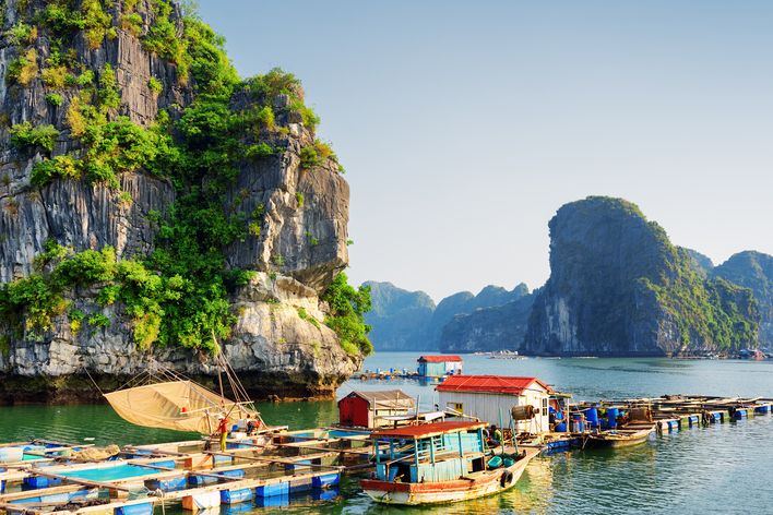 Steg in der Halong Bucht