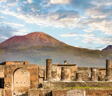 Blick auf Pompeji mit Vesuv