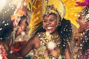 Frau verkleidet beim Karneval Feiern in Rio de Janeiro