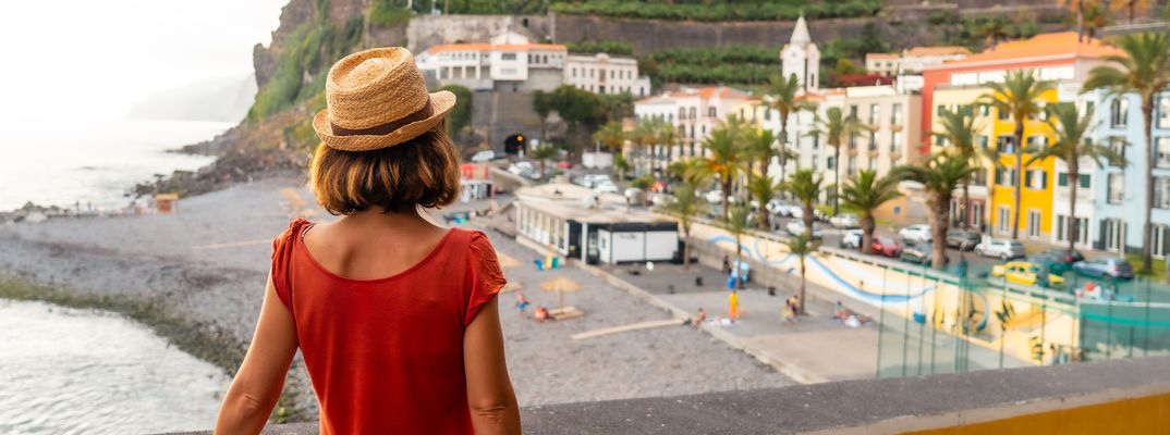 Frau in Ponta do Sol