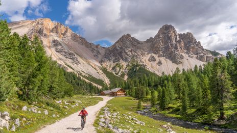 Radfahrer in den Dolomiten