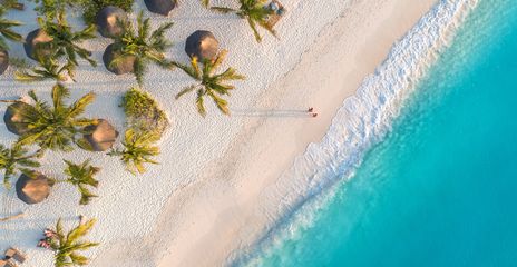 Luftaufnahme von Strand aus Sansibar