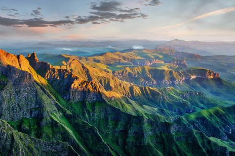 Panoramablick in die Drakensberge