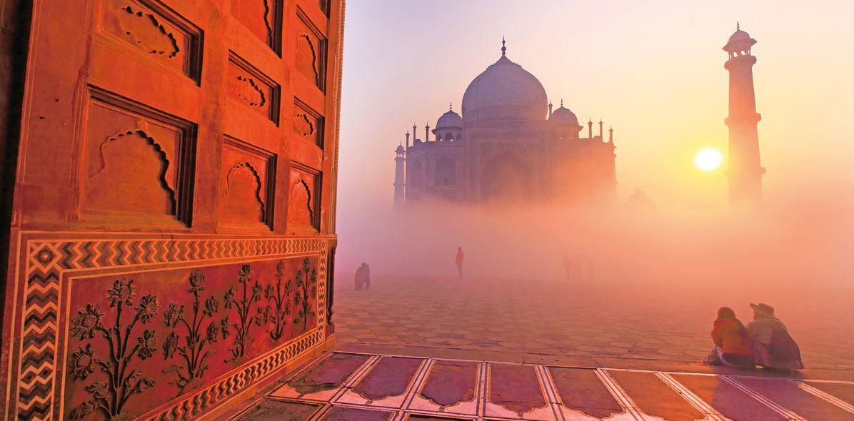 Taj Mahal im Dunst - Agra Indien
