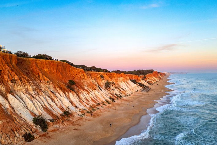 Praia da Falesia an der Algarve
