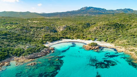 Strand an der Costa Smeralda auf Sardinien