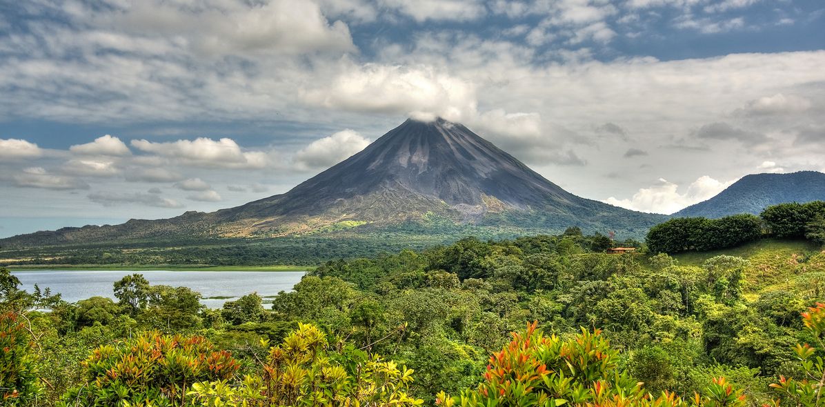 Blick auf Vulkan in Costa Rica