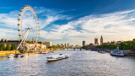 London Eye und Themse mit Blick auf die Londoner Skyline