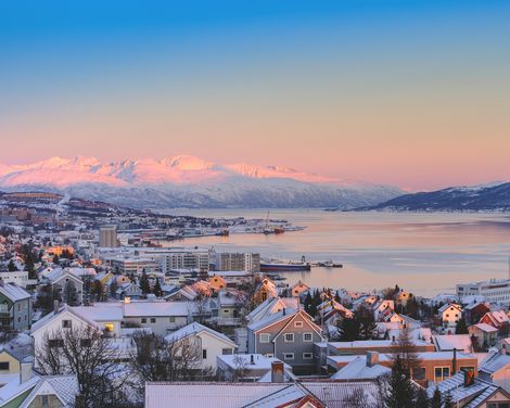 Dem Nordlicht entgegen auf Pfaden aus Schnee und Stille-1