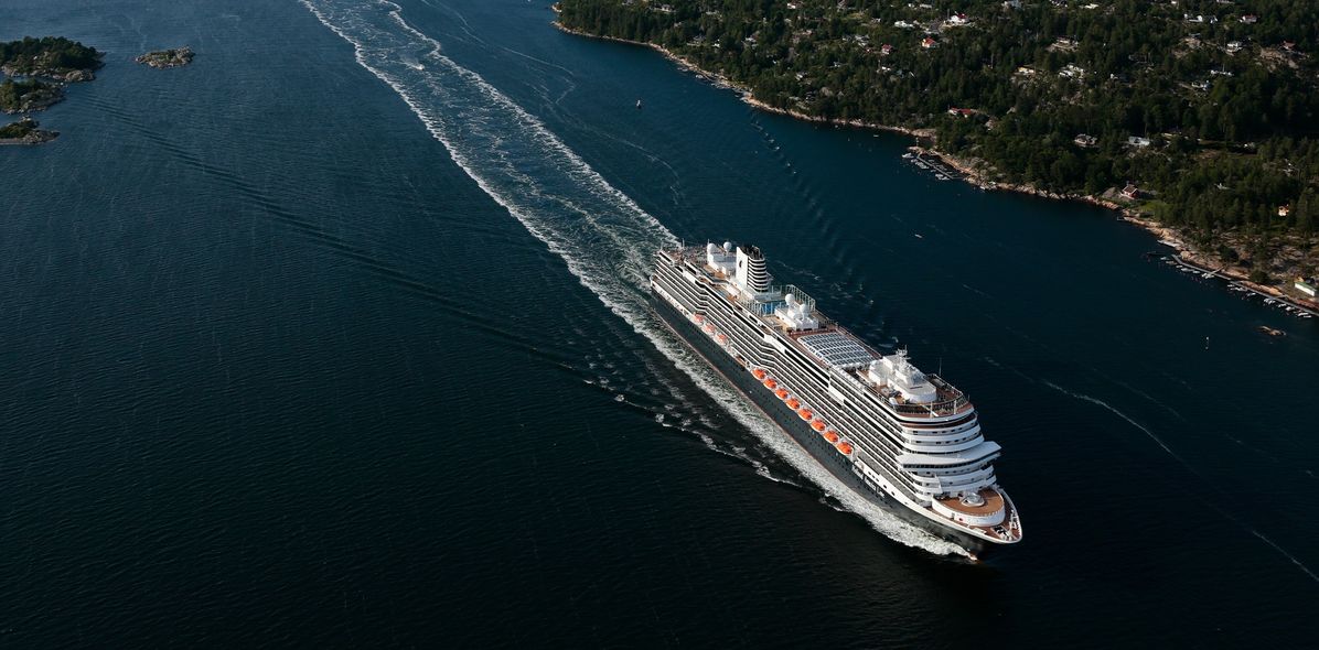 Luftaufnahme der MS Koningsdam