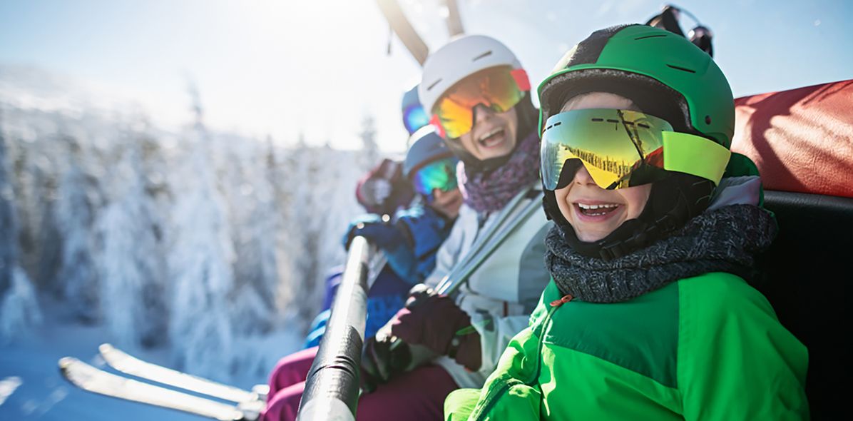 Freunde im Skilift