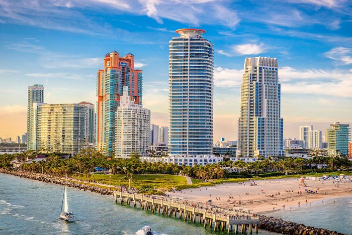 Miami Beach mit Skyline