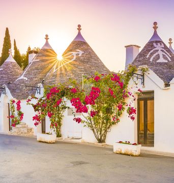 Trulli-Häuser in Italien an der Küste von Apulien