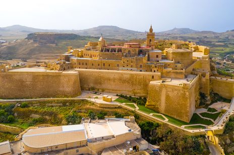 Luftansicht von der gewaltigen Zitadelle in Victoria auf der Insel Gozo, Malta