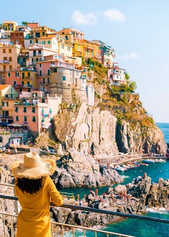 Frau in Cinque Terre