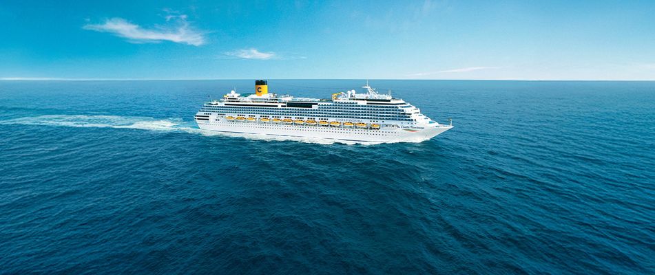 Costa Fascinosa auf hoher See