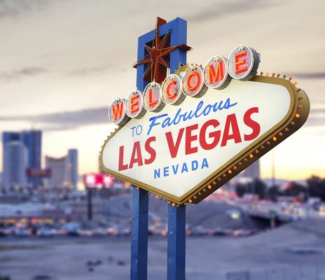 Las Vegas Schild mit Stadt 