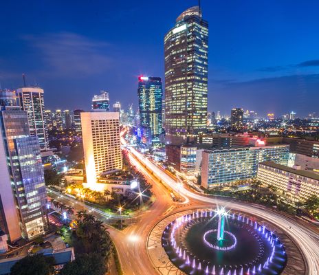 Jakarta Skyline bei Nacht